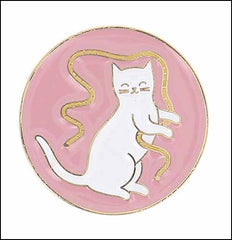 "White Cat with Tape" Cat Needle Minder Magnetic Needle Minderby Bohin