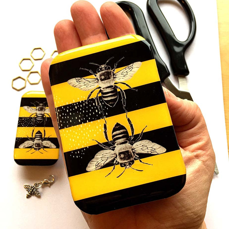 Bee Tin, Bee Notions Tin NEEDLE CASE NEEDLE ORGANIZER-Small