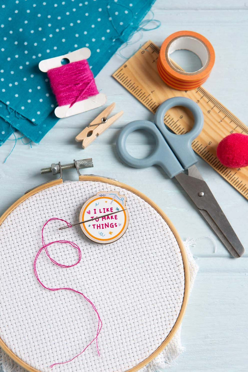 I Like To Make Things Magnetic Needle Minder  From Hawthorn Handmade