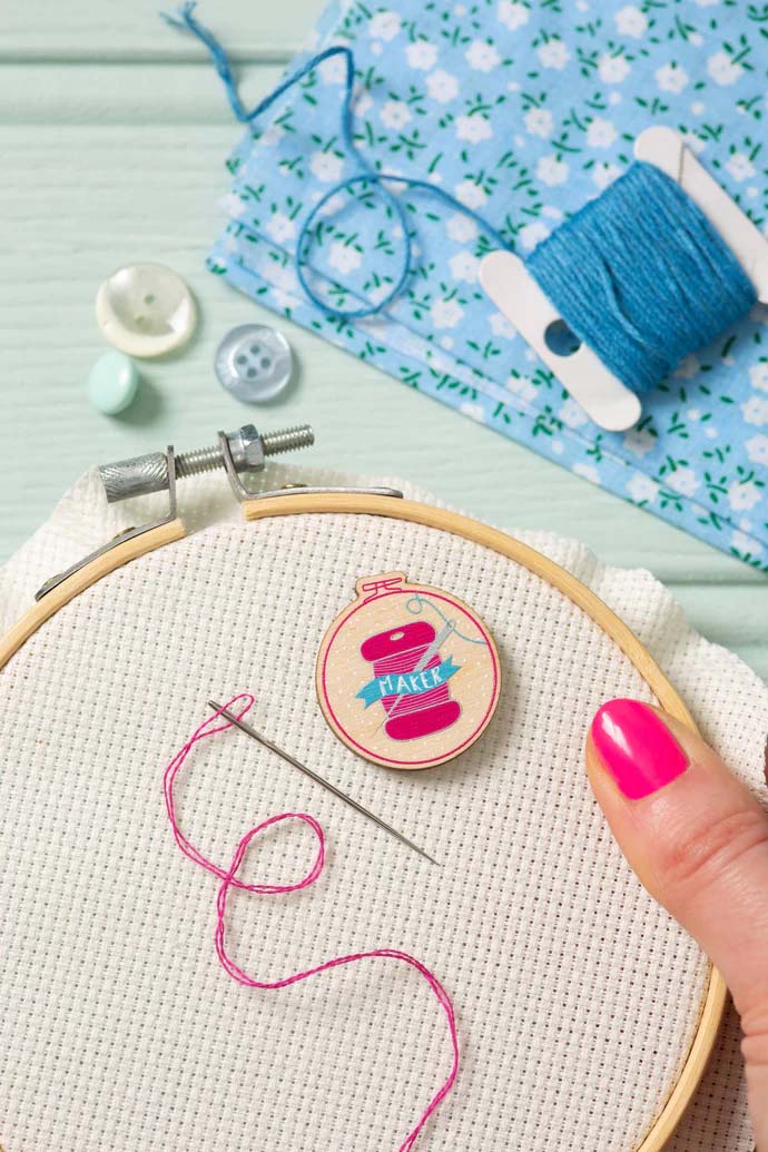 Maker Bobbin Magnetic Needle Minder  From Hawthorn Handmade