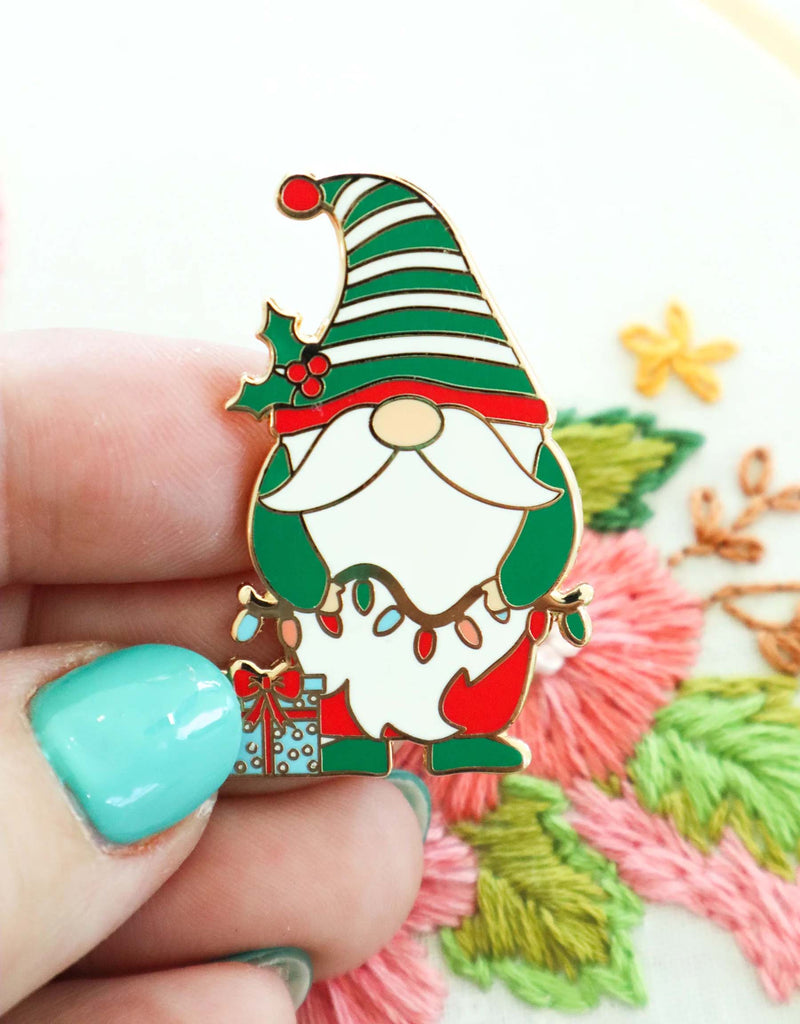 Christmas Gnome Magnetic Needle Minder by Flamingo Toes