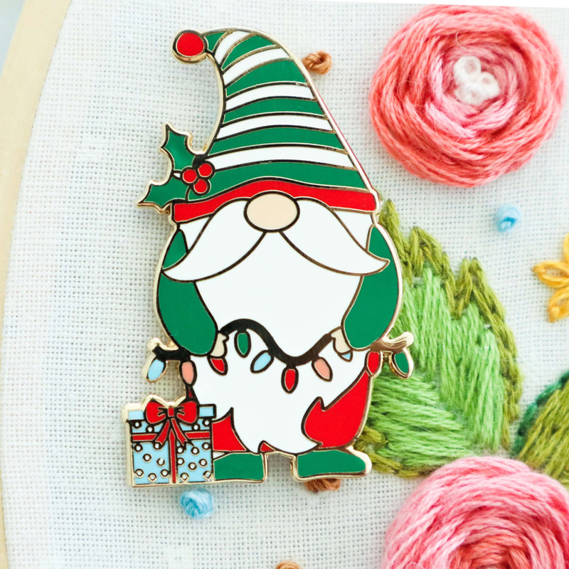 Christmas Gnome Magnetic Needle Minder by Flamingo Toes