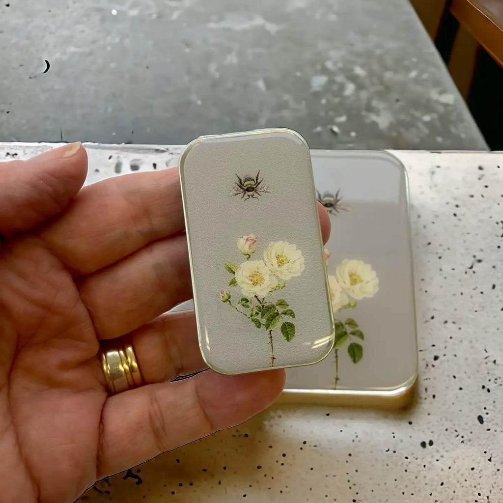 Bee and Rose  Notions Tin NEEDLE CASE NEEDLE ORGANIZER-Small