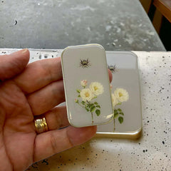 Bee and Rose  Notions Tin NEEDLE CASE NEEDLE ORGANIZER-Small