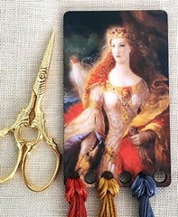Kelmscott Design's The Crusade Queen Threadkeep
