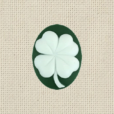 LUCK NEEDLE MINDER By Kelmscott Designs