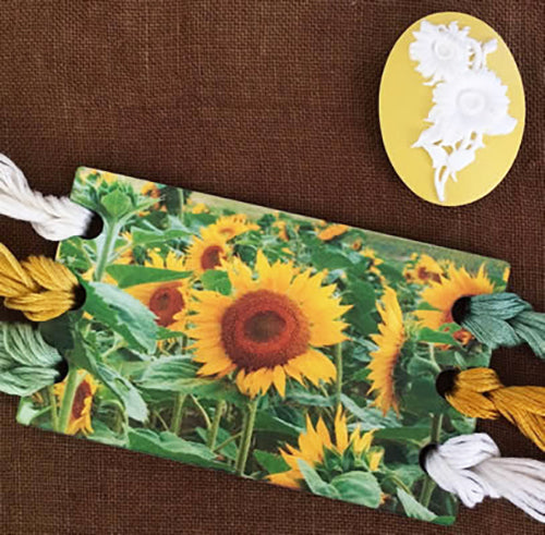 Kelmscott Design's Sunflowers Thread Keep